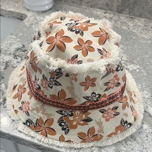 NEW DisneyFringed Floral Bucket Hat - Cream & Orange